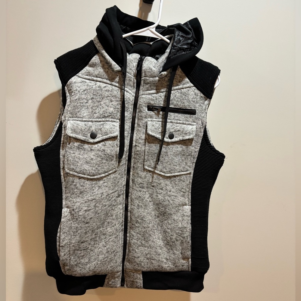 Men's Yoki New York Gray and Black Hooded Vest